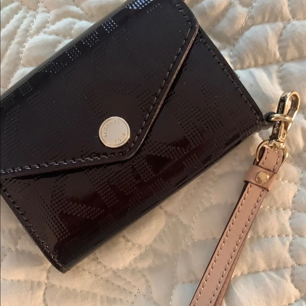 Michael Kors Chic dark burgundy Cream Clutch Wristlet with Glossy Finish - Picture 1 of 8
